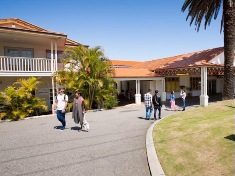 Beatty Lodge Perth Exterior photo